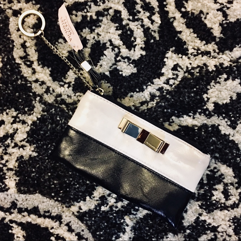 NWT Victoria’s Secret black & white wristlet NEW